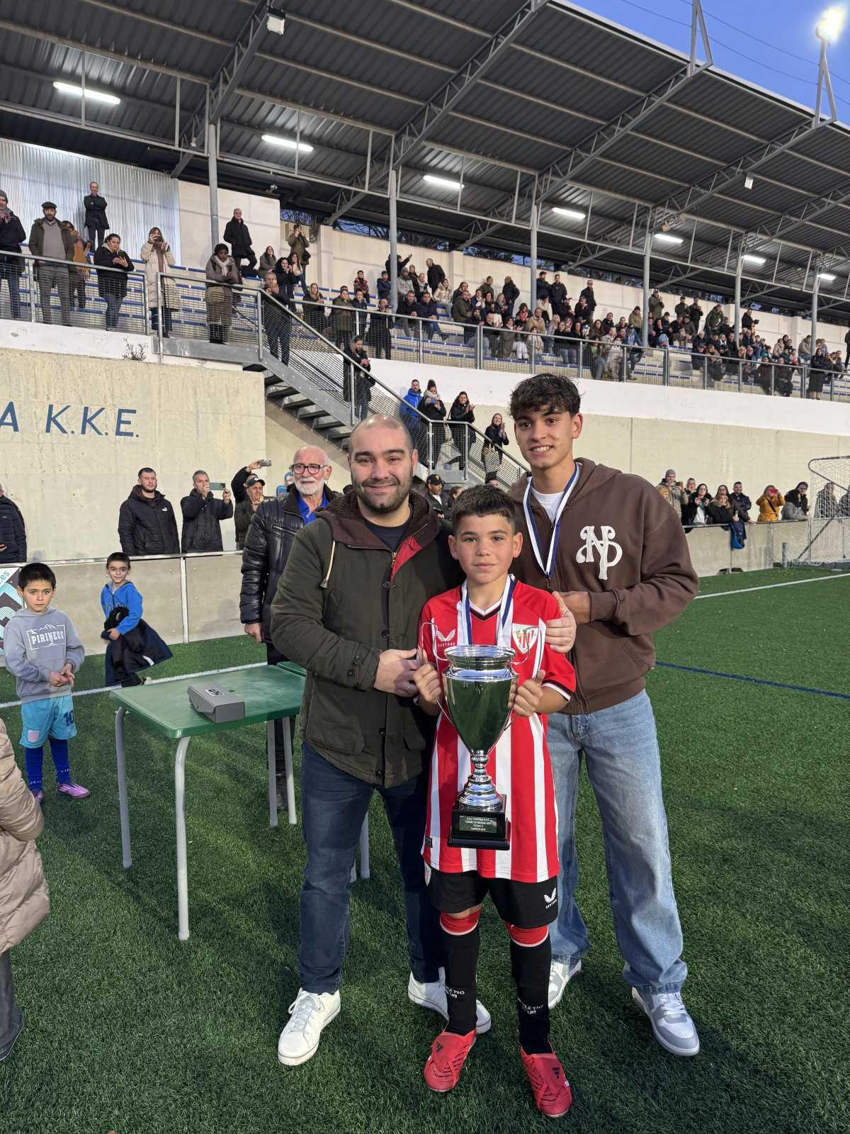 TORNEO DE NAVIDAD 2025(NACIDOS 2015)