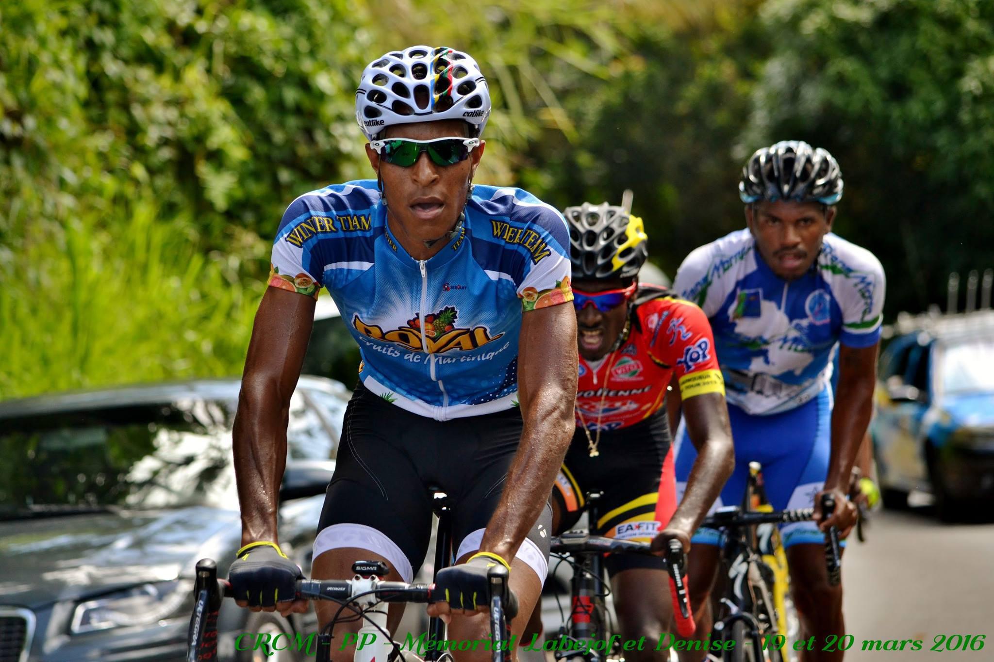 Calendrier Cycliste Martinique 2023 Le Calendrier Des Courses Cyclistes Sur Route De La Martinique Est En Cours  D'élaboration.