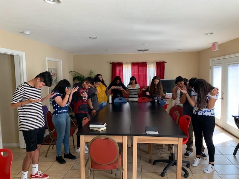 Youth's Ministry Youth's Ministry