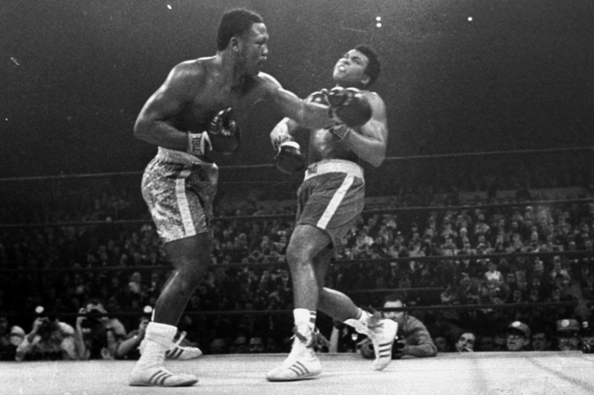 Mohamed Alì e Joe Frazier: una rivalità storica tra due pesi massimi icone anni '60-70 Mohamed Alì e Joe Frazier: una rivalità storica tra due pesi massimi icone anni '60-70