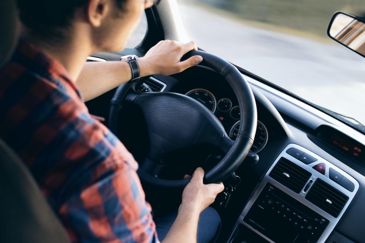 Permis de conduire à partir de 17 ans Permis de conduire à partir de 17 ans