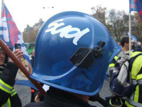 Condoléances. Condoléances.