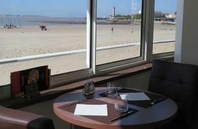 Le Café des Bains