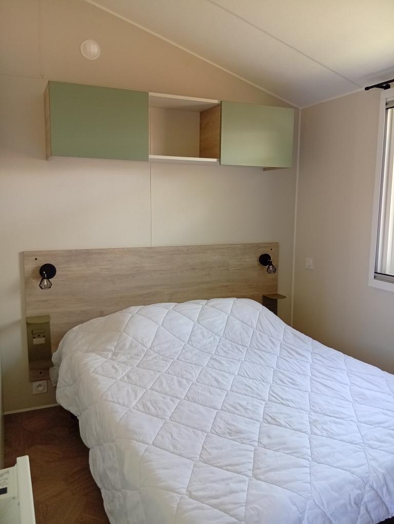 MOBIL-HOMES. 6 personnes. 3 chambres. MOBIL-HOMES. 6 personnes. 3 chambres.