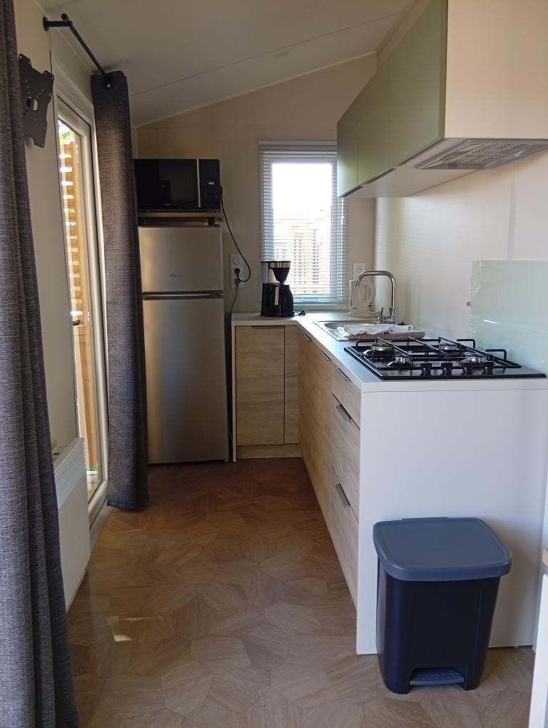 MOBIL-HOMES. 6 personnes. 3 chambres. MOBIL-HOMES. 6 personnes. 3 chambres.