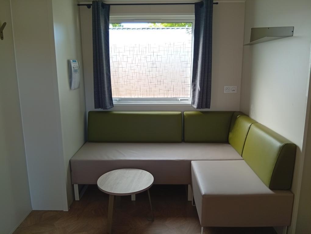 MOBIL-HOMES. 6 personnes. 3 chambres. MOBIL-HOMES. 6 personnes. 3 chambres.