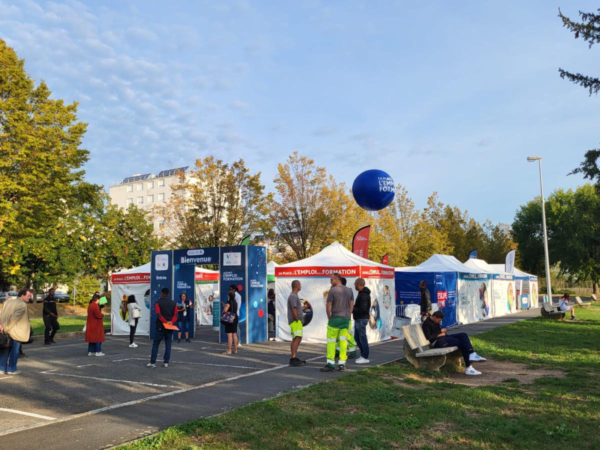 Place de l'emploi et de la formation de Belleville en Beaujolais 🚀