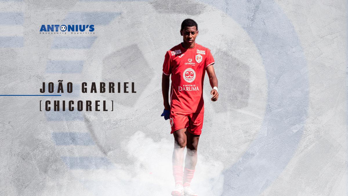 João Gabriel "Chicorel" - Right Back