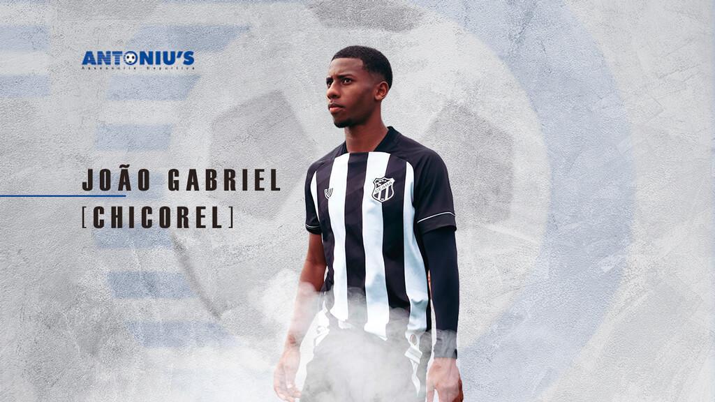 João Gabriel "Chicorel" - Right Back