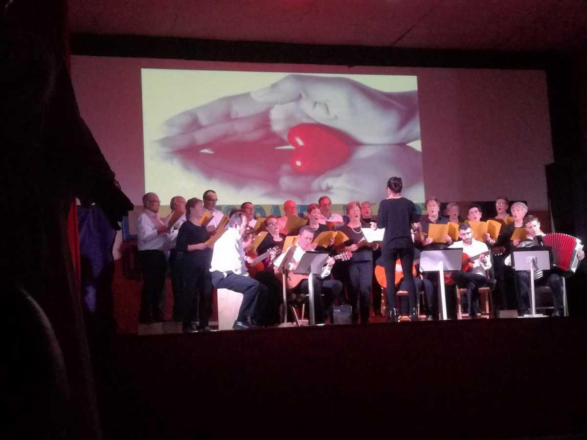 Fotos del espectáculo del coro y flamenco