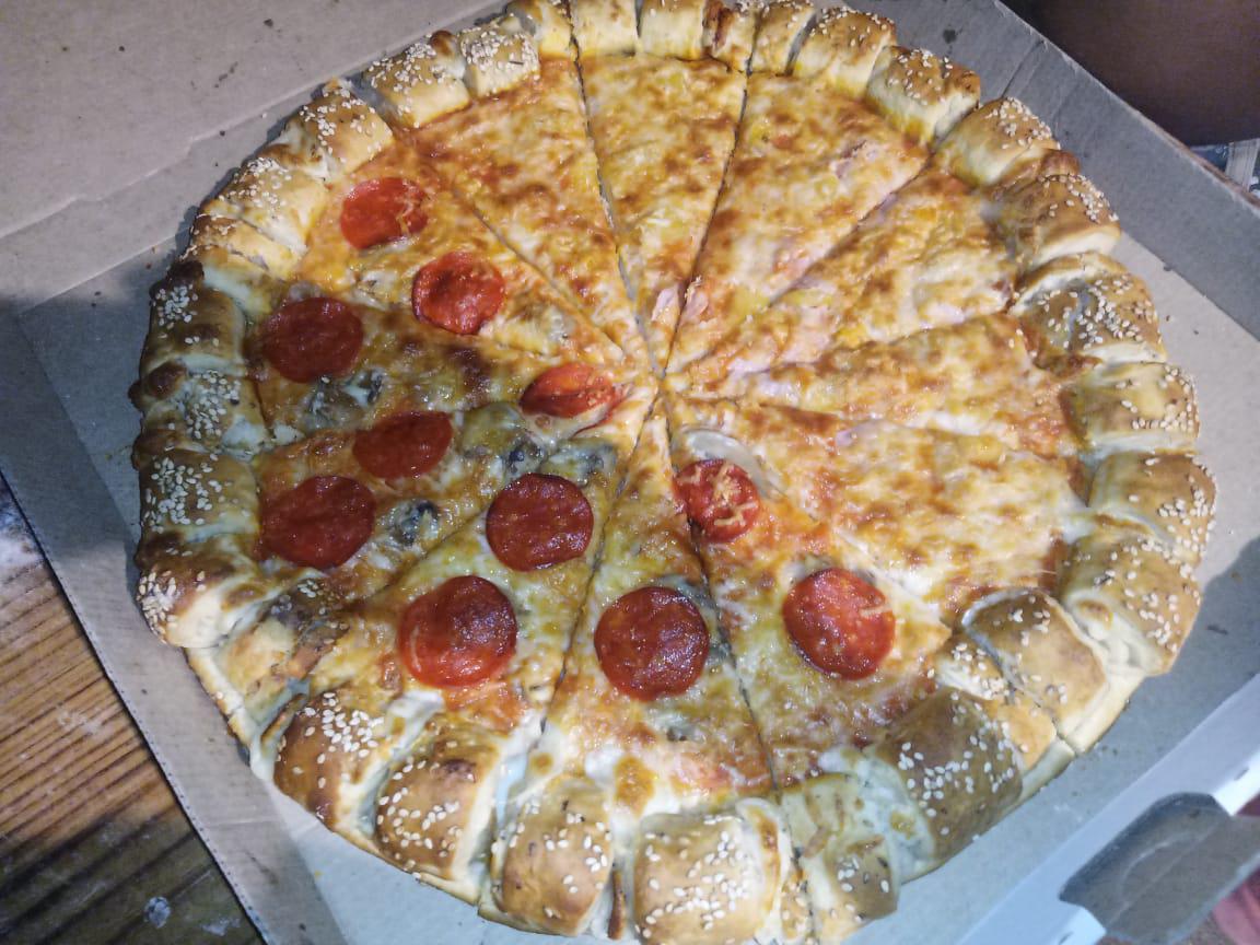 PIZZA IMPERIAL / Puerto Escondido PIZZA IMPERIAL / Puerto Escondido