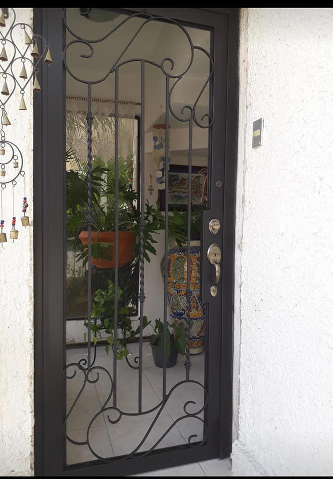 Herreria SMINA puertas, ventanales, pasamanos, barandales. Herreria SMINA puertas, ventanales, pasamanos, barandales.