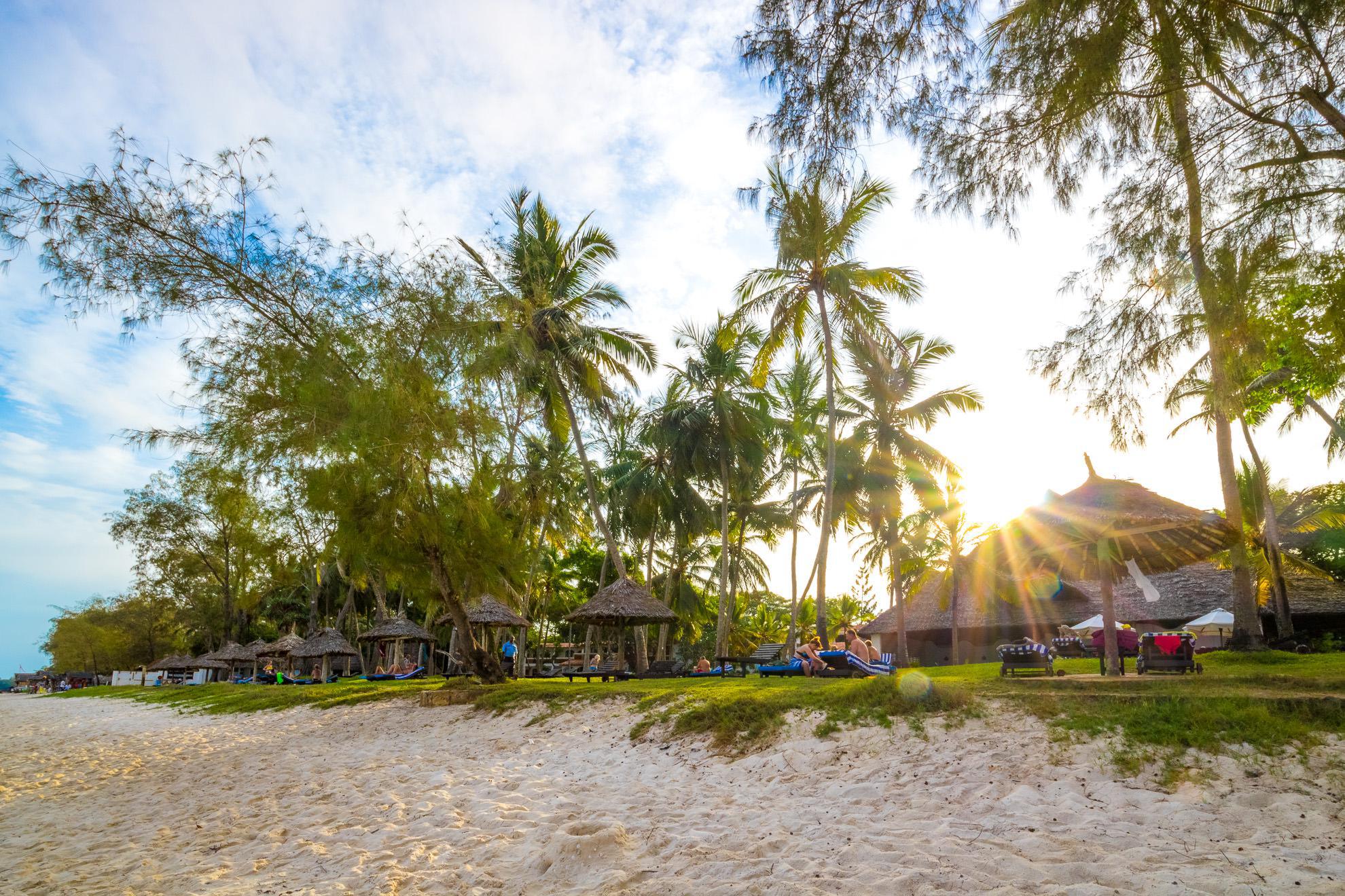Diani-Sea-Lodge-02
