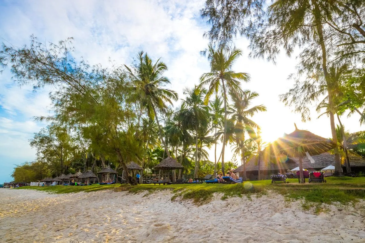 Diani-Sea-Lodge-02