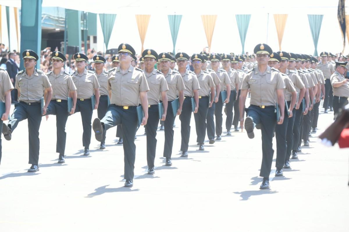 Hoy juramentaron los nuevos oficiales jurídicos de la PNP