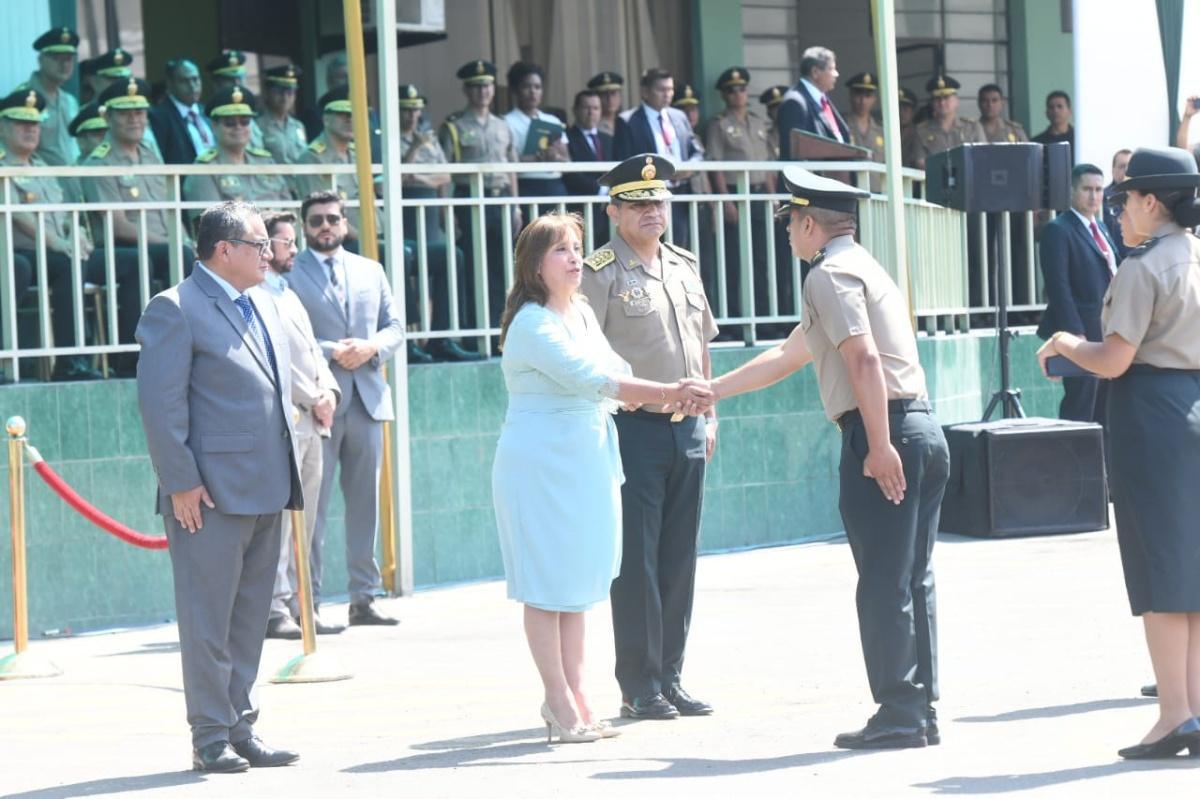 Hoy juramentaron los nuevos oficiales jurídicos de la PNP