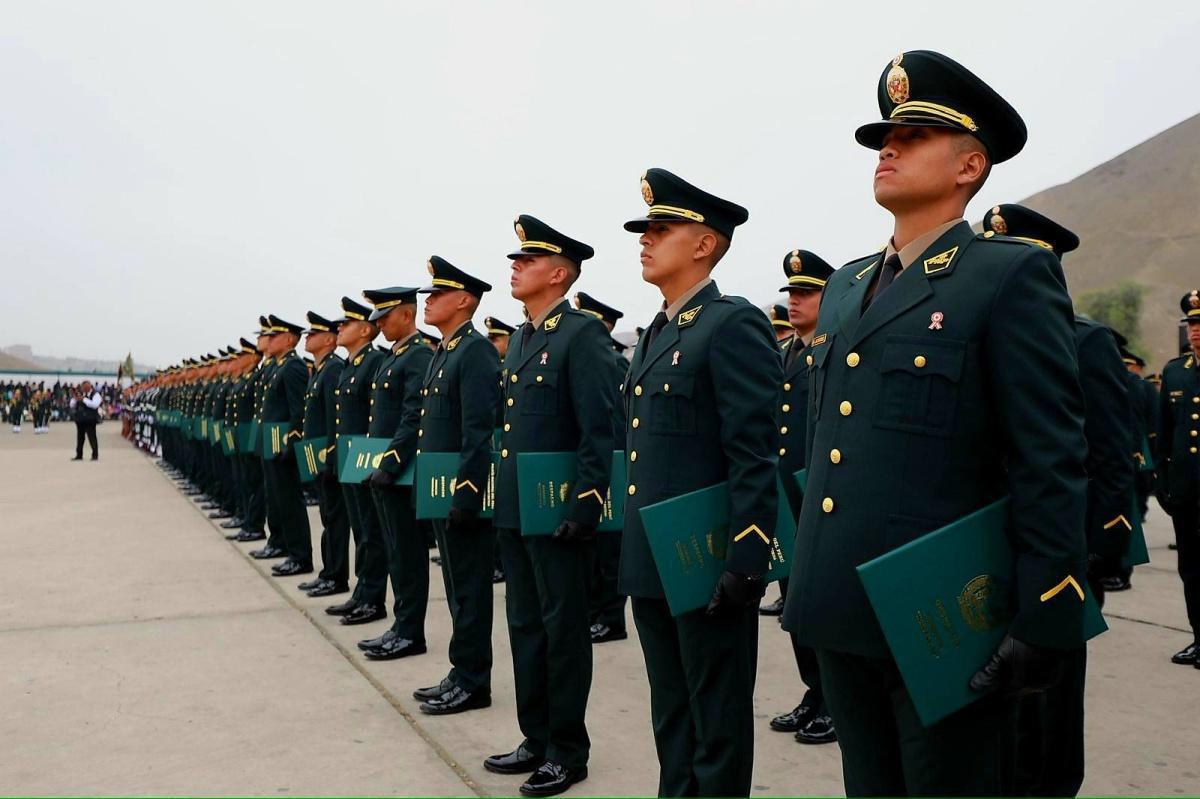 ¡Bienvenidos al servicio, Promoción HONORABLES 2025!