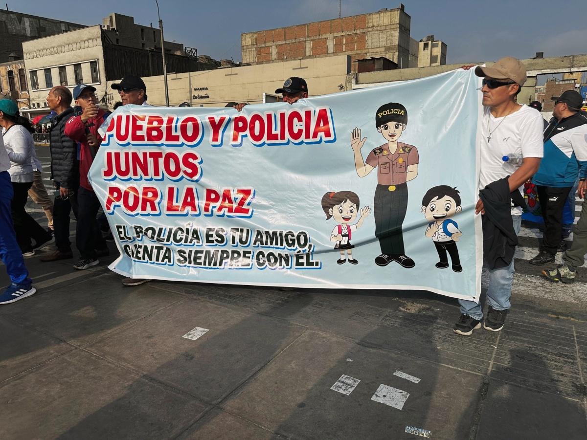 Te esperamos en la Marcha por la Paz, en apoyo a nuestros policías 👮‍♂️🇵🇪