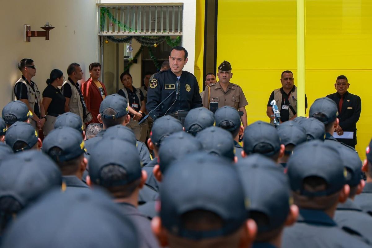 Alféreces de reciente egreso serán los primeros en iniciar su especialización desde el inicio