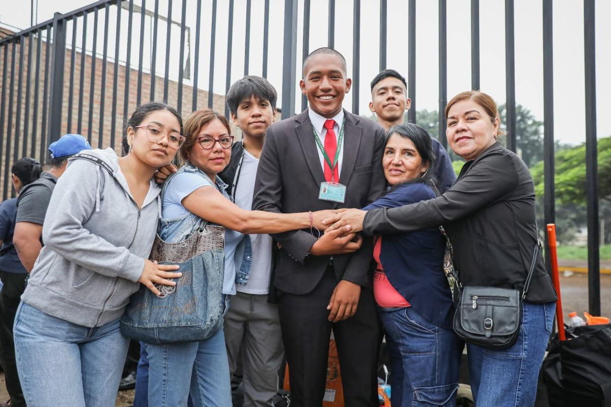 Internamiento de nuevos cadetes PNP: 504 jóvenes inician el camino Internamiento de nuevos cadetes PNP: 504 jóvenes inician el camino