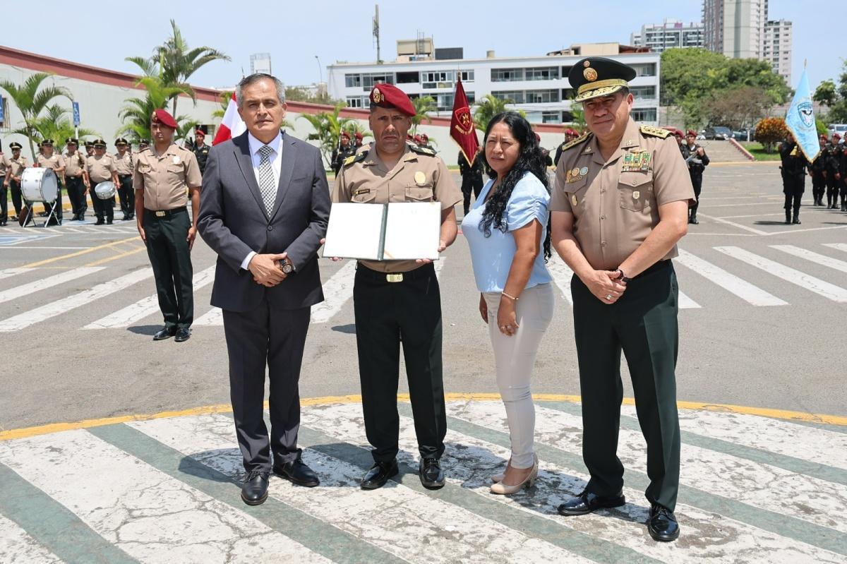 MININTER: Ascienden excepcionalmente a 3 policías por acción distinguida MININTER: Ascienden excepcionalmente a 3 policías por acción distinguida