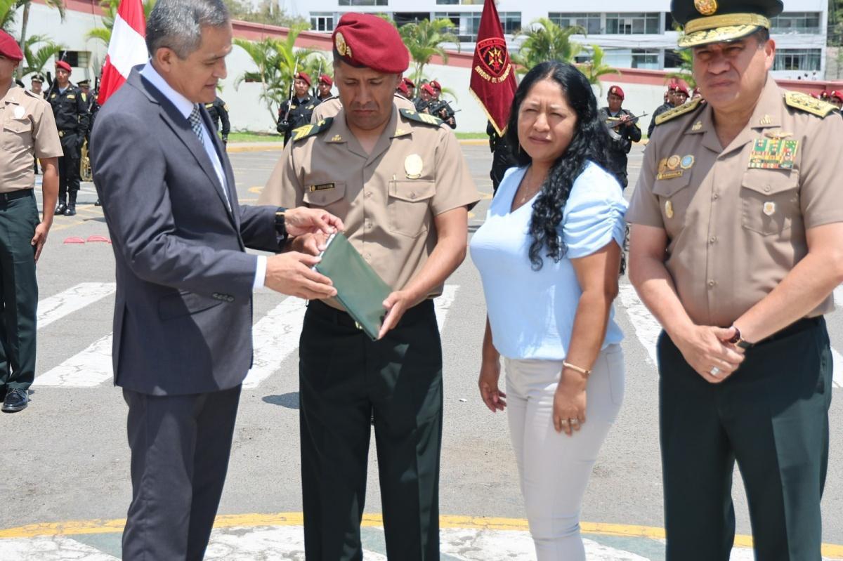 MININTER: Ascienden excepcionalmente a 3 policías por acción distinguida MININTER: Ascienden excepcionalmente a 3 policías por acción distinguida