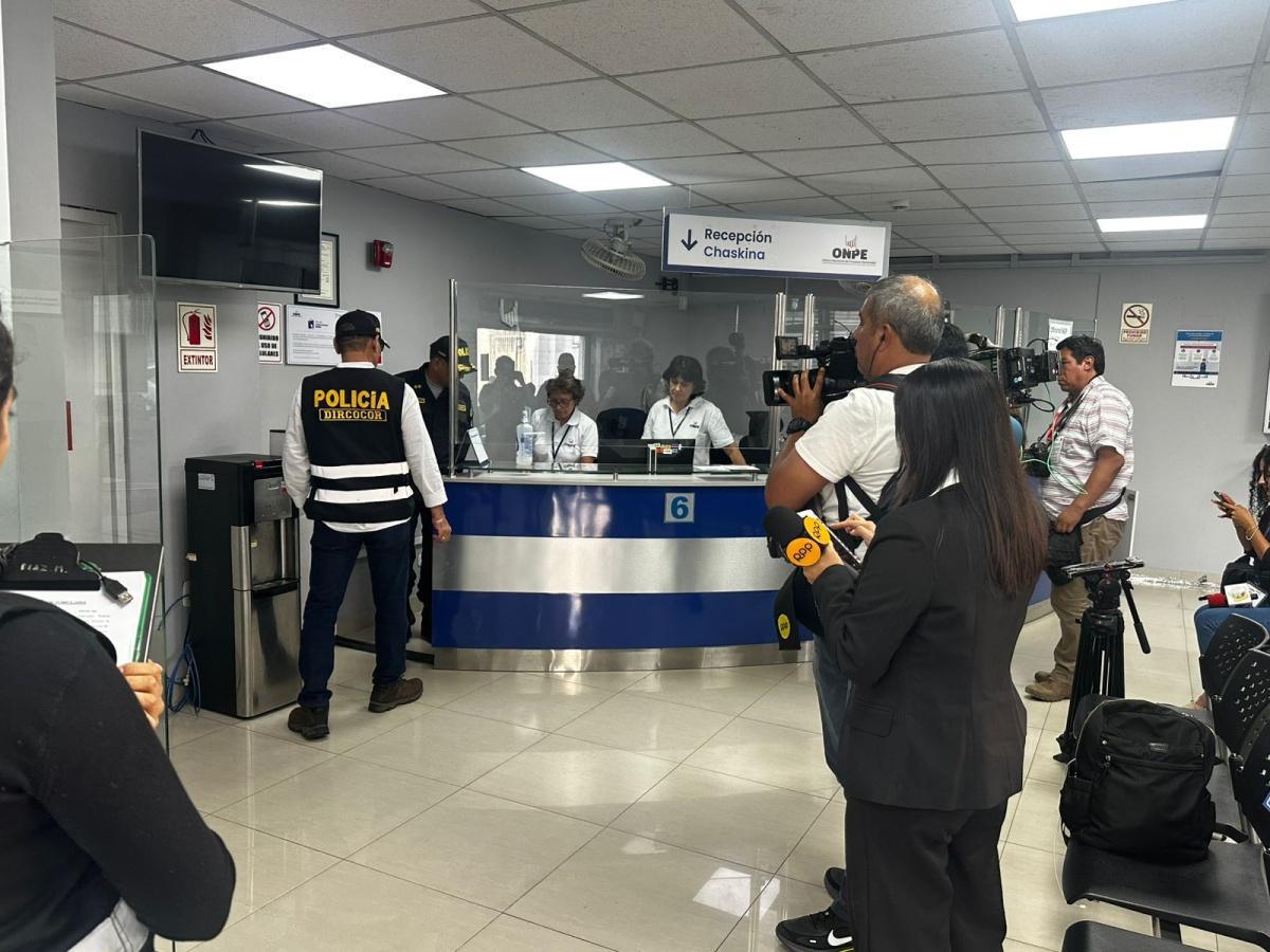 Policía contra la Corrupción ingresa a la ONPE