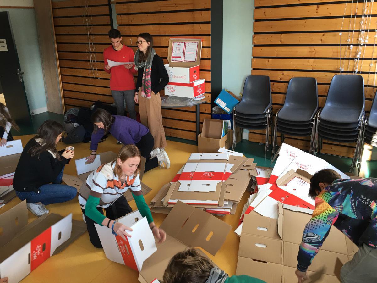 Opération Boîtes de Noël 2019 (Rubrique Journal du Campus) Opération Boîtes de Noël 2019 (Rubrique Journal du Campus)