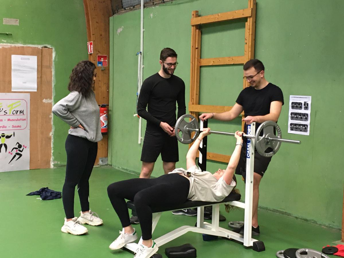 Philippe EVENNO, un prof d'EPS pas comme les autres ! (Rubrique Journal du Campus) Philippe EVENNO, un prof d'EPS pas comme les autres ! (Rubrique Journal du Campus)