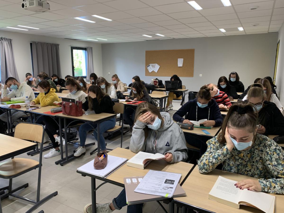 "13h51: Ensemble, chacun son livre" au Campus Saint Paul "13h51: Ensemble, chacun son livre" au Campus Saint Paul