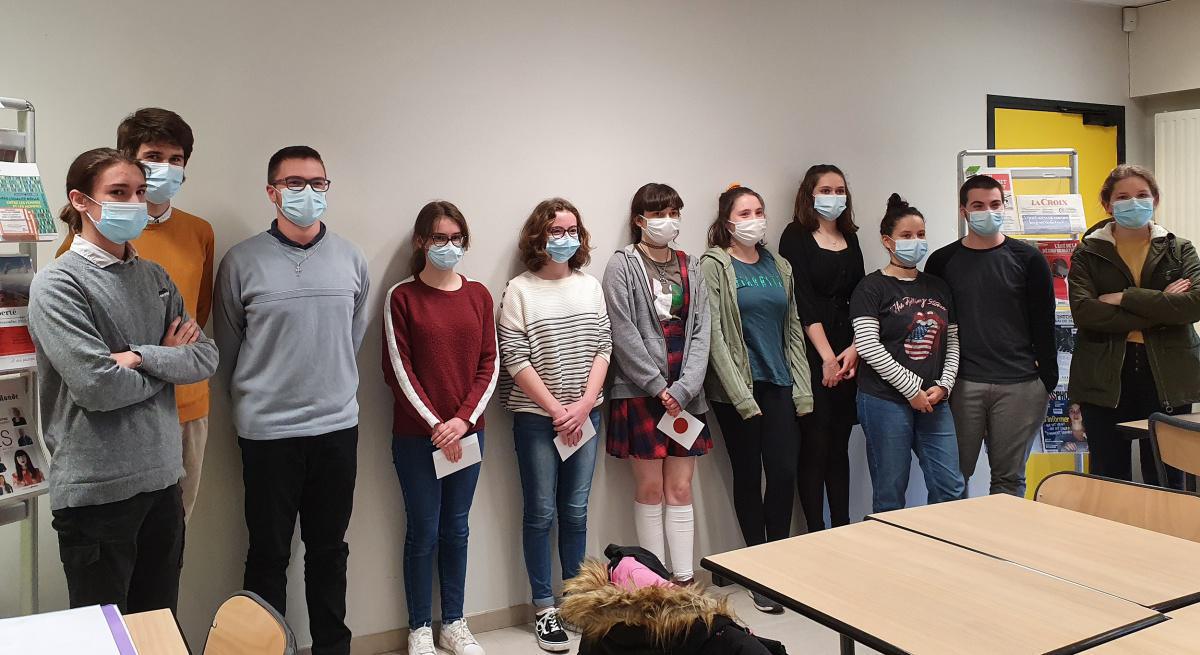 Découvrez l'œuvre lauréate du concours de nouvelles 2020-2021... Découvrez l'œuvre lauréate du concours de nouvelles 2020-2021...