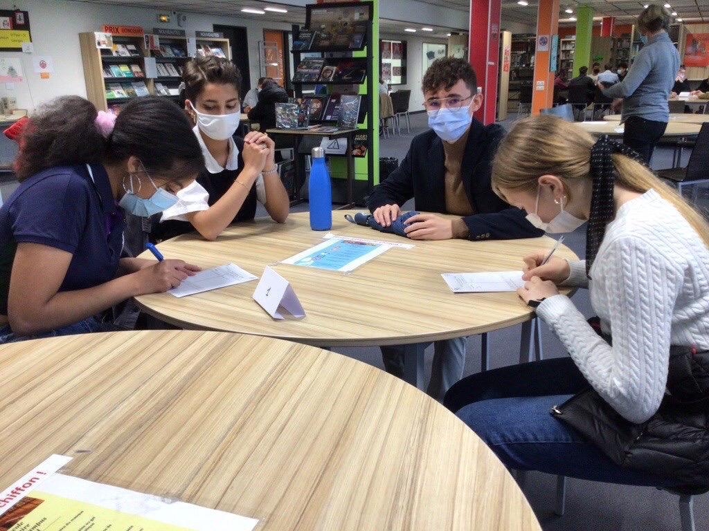 Les lycéens en bac STMG à la rencontre des secondes pour briser les tabous de leur formation Les lycéens en bac STMG à la rencontre des secondes pour briser les tabous de leur formation