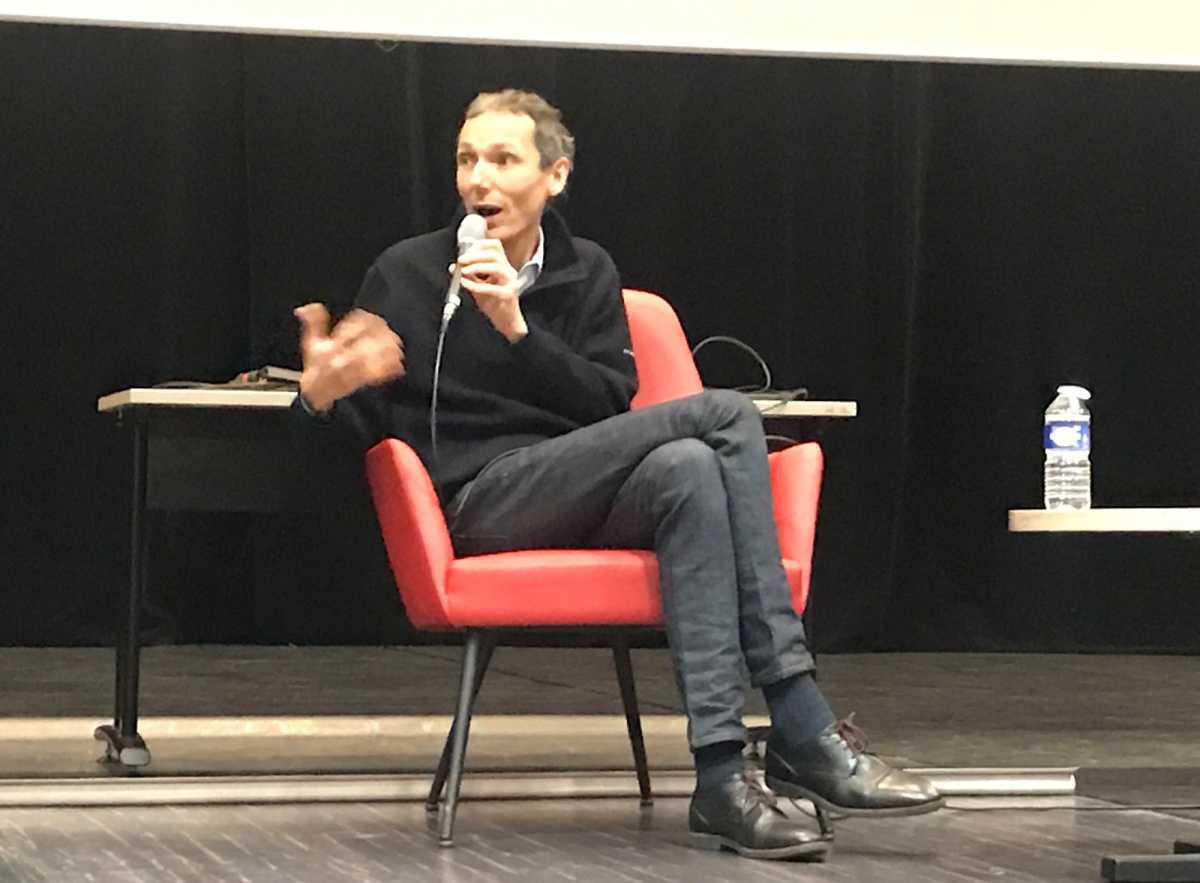 Laurent Gounelle à la rencontre de nos lycéens en STMG pour évoquer le développement personnel Laurent Gounelle à la rencontre de nos lycéens en STMG pour évoquer le développement personnel