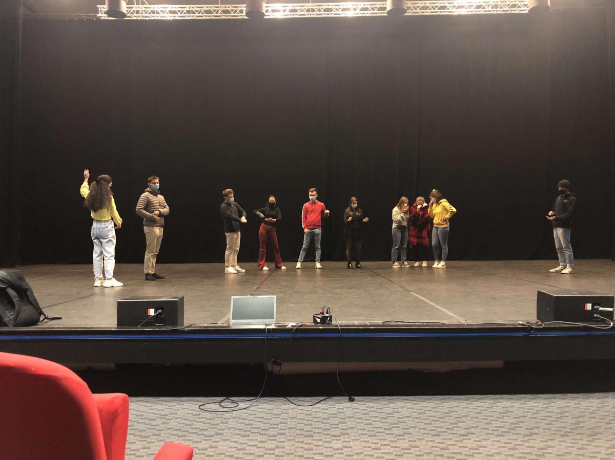 Les BTS Comptabilité-Gestion 1ère année montent sur scène Les BTS Comptabilité-Gestion 1ère année montent sur scène