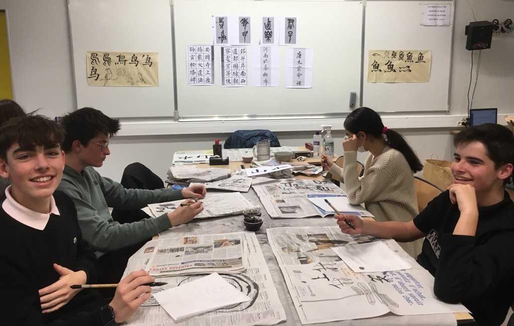 [PROJETS PROFS] Une séance de calligraphie chinoise qui a conquis son public !