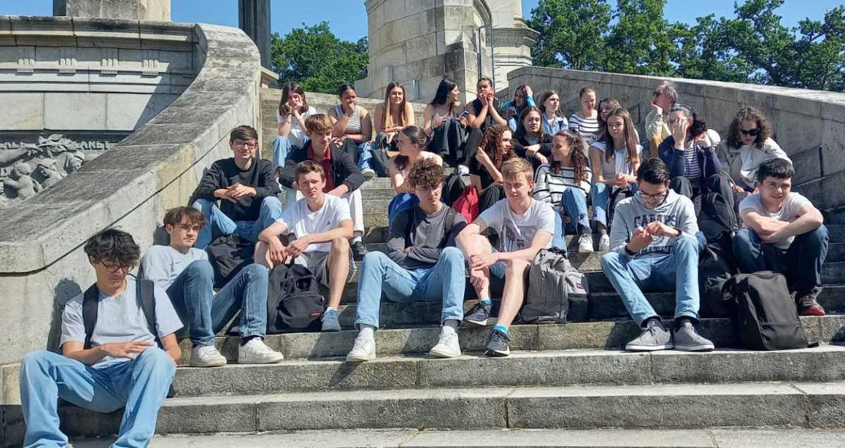 [VIE PASTORALE] Une classe de seconde en sortie à l'église Saint-Mériadec de Plumergat