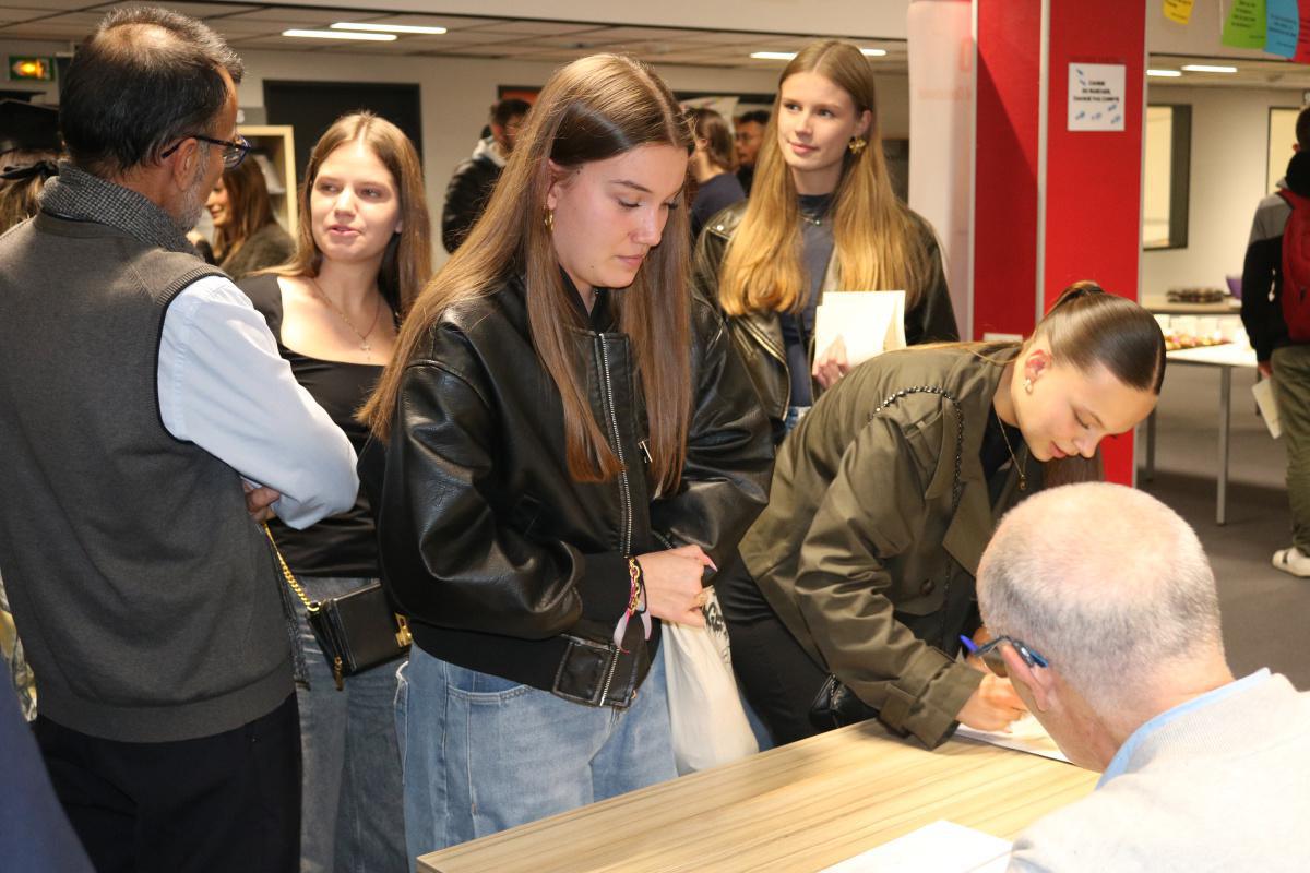 [REMISE DES DIPLOMES] Les lauréats de la promotion 2024 sont venus récupérer leur diplôme