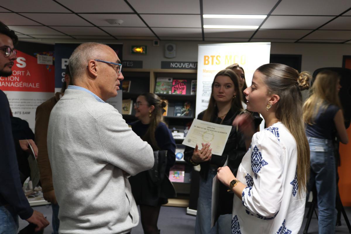 [REMISE DES DIPLOMES] Les lauréats de la promotion 2024 sont venus récupérer leur diplôme