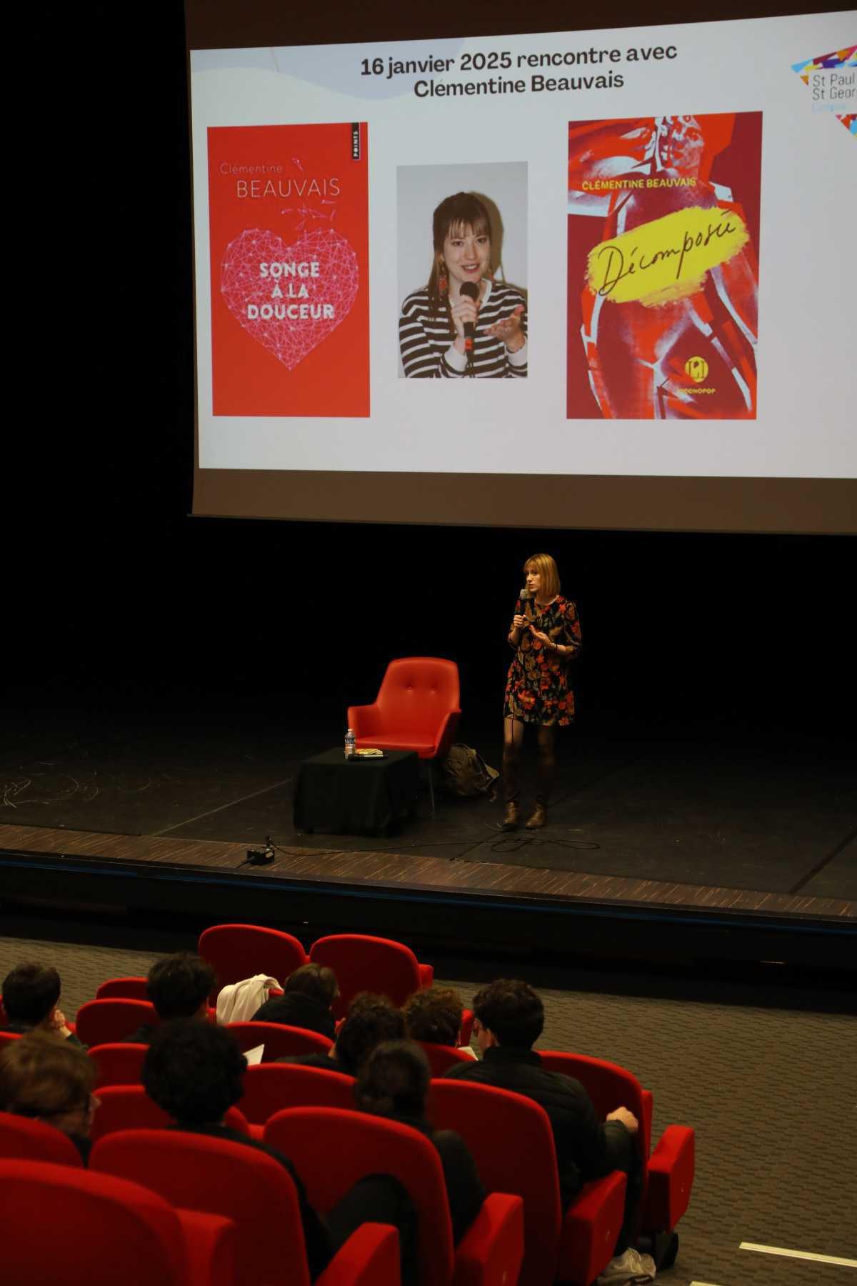 [RENCONTRE] Les élèves rencontrent Clémentine Beauvais, autrice