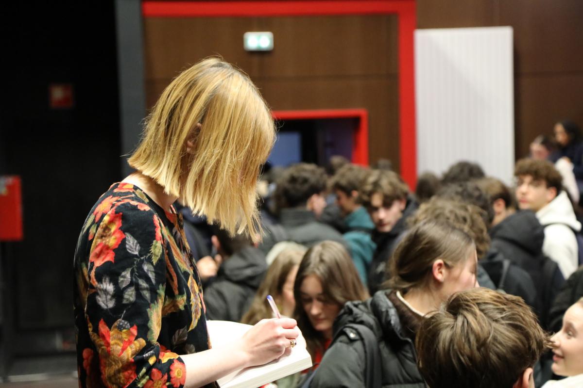 [RENCONTRE] Les élèves rencontrent Clémentine Beauvais, autrice