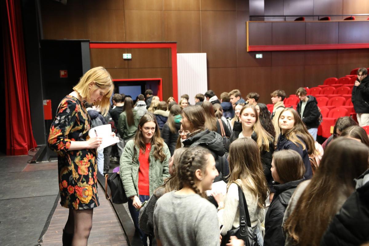 [RENCONTRE] Les élèves rencontrent Clémentine Beauvais, autrice