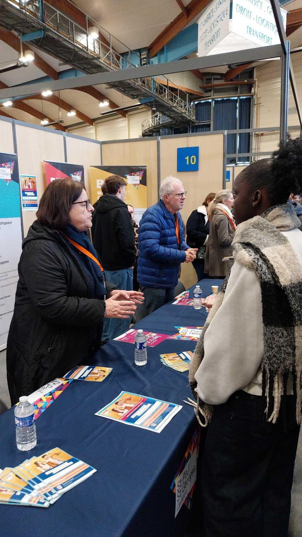 [ETUDES SUPERIEURES | SALON] Etudiants et enseignants du Campus mobilisés sur le salon Info'Sup de Vannes