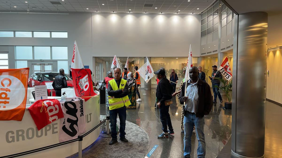 Les salarié·e·s de la société de nettoyage de PEI occupent le siège social de Renault à Boulogne Billancourt