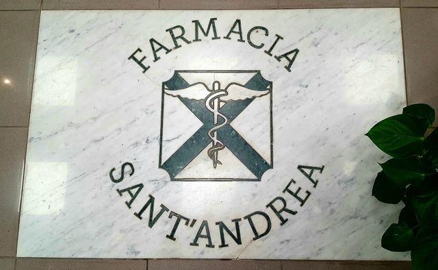 La Farmacia Sant'Andrea di Borgo San Dalmazzo La Farmacia Sant'Andrea di Borgo San Dalmazzo
