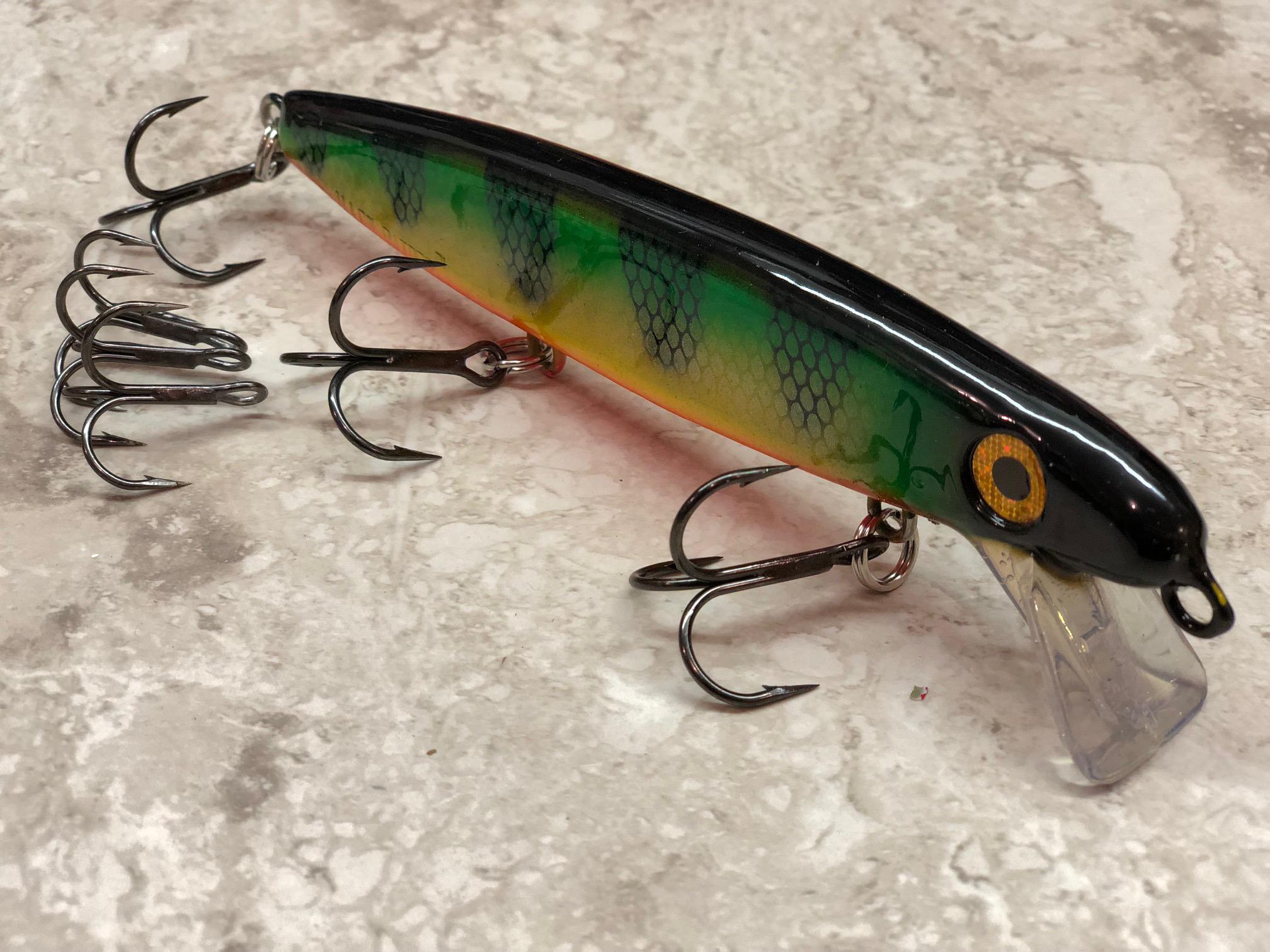 Hand Carved Muskie Trolling Lures, Cedar Musky Twitch Baits - Fish with a  Chubbie!