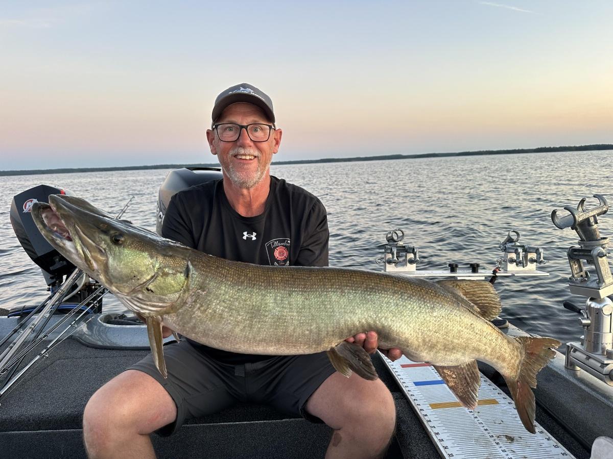 Lake Nippissing gem on a black gold double 8.