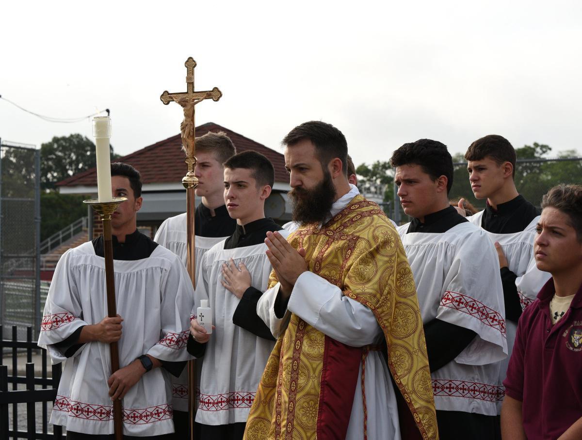 Altar servers/lectors Altar servers/lectors