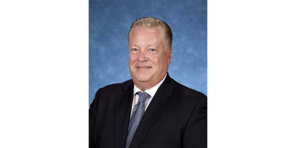 Mr. Edward Hynes '82