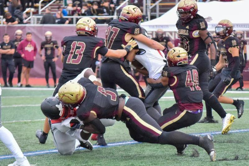Lions 13 - Moore 10 