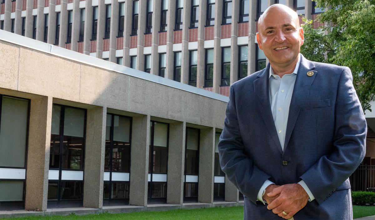 Mr. Louis R. Tobacco '90 Mr. Louis R. Tobacco '90